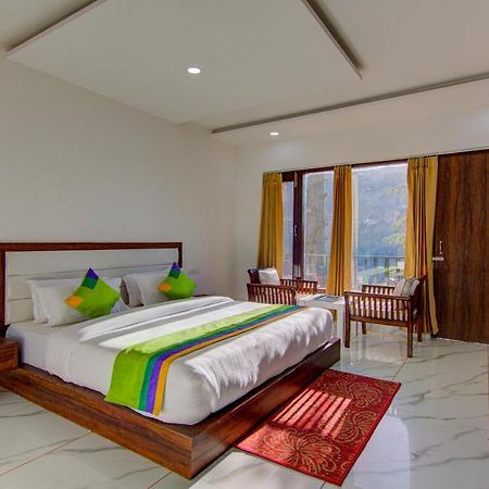 Treebo Down Town, Dalhousie Hotel Ngoại thất bức ảnh