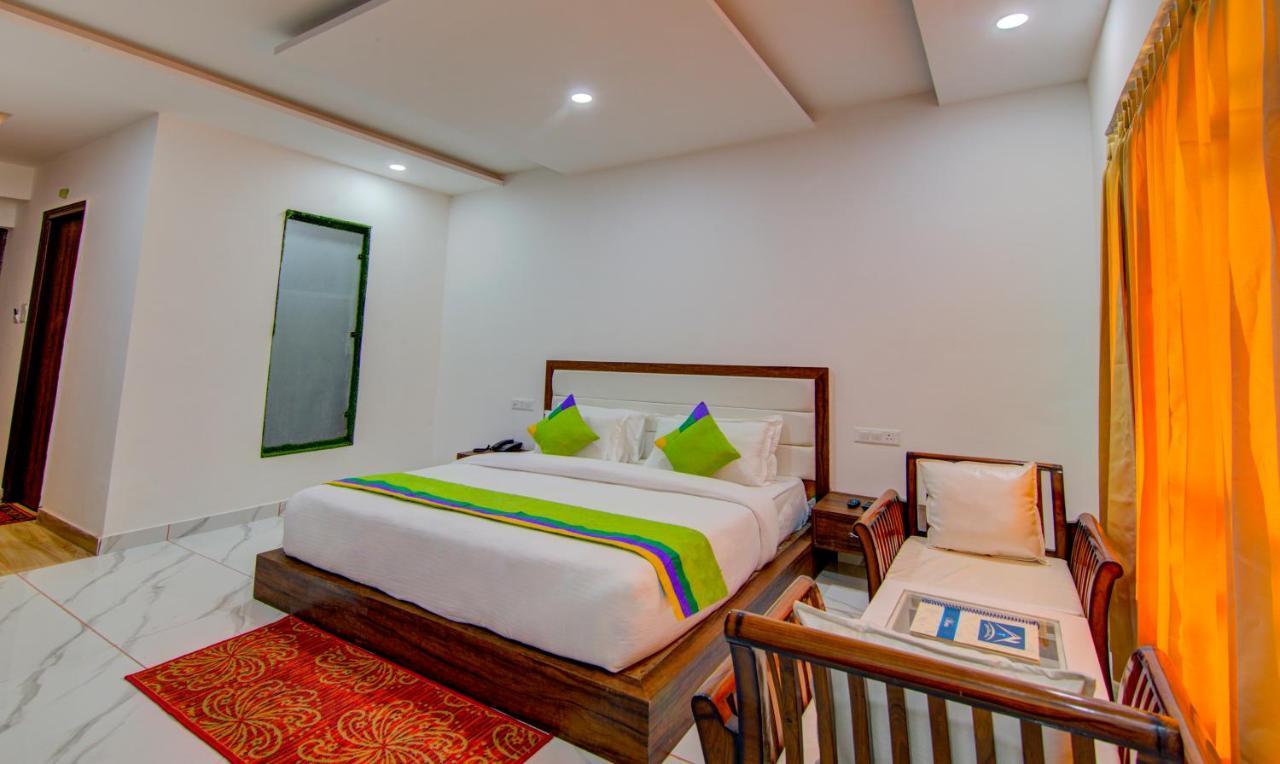 Treebo Down Town, Dalhousie Hotel Ngoại thất bức ảnh
